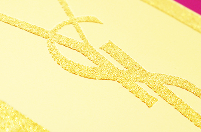 glitters